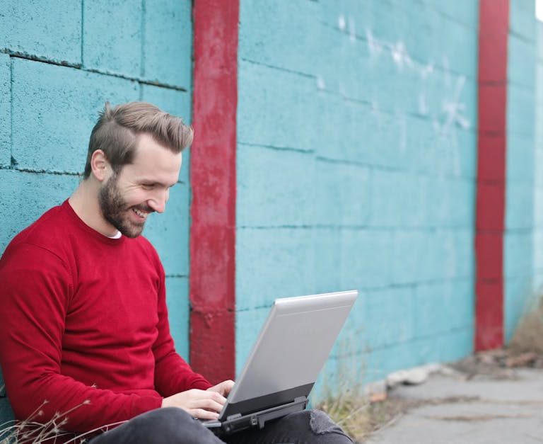 Guide pratique pour naviguer sur un site de rencontre en ligne Guide pratique pour naviguer sur un site de rencontre en ligne