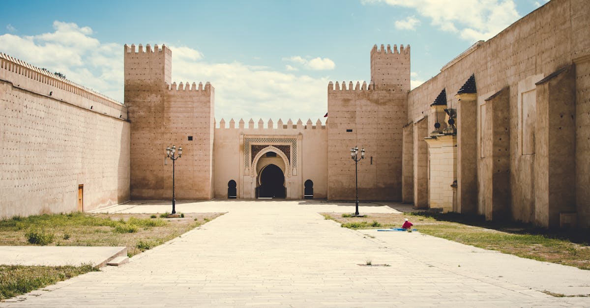 découvrez des lieux fascinants et incontournables à visiter. que vous cherchiez des aventures en pleine nature, des monuments historiques ou des expériences culturelles uniques, notre guide vous présente une sélection de places qui éveilleront votre curiosité et enrichiront vos voyages.