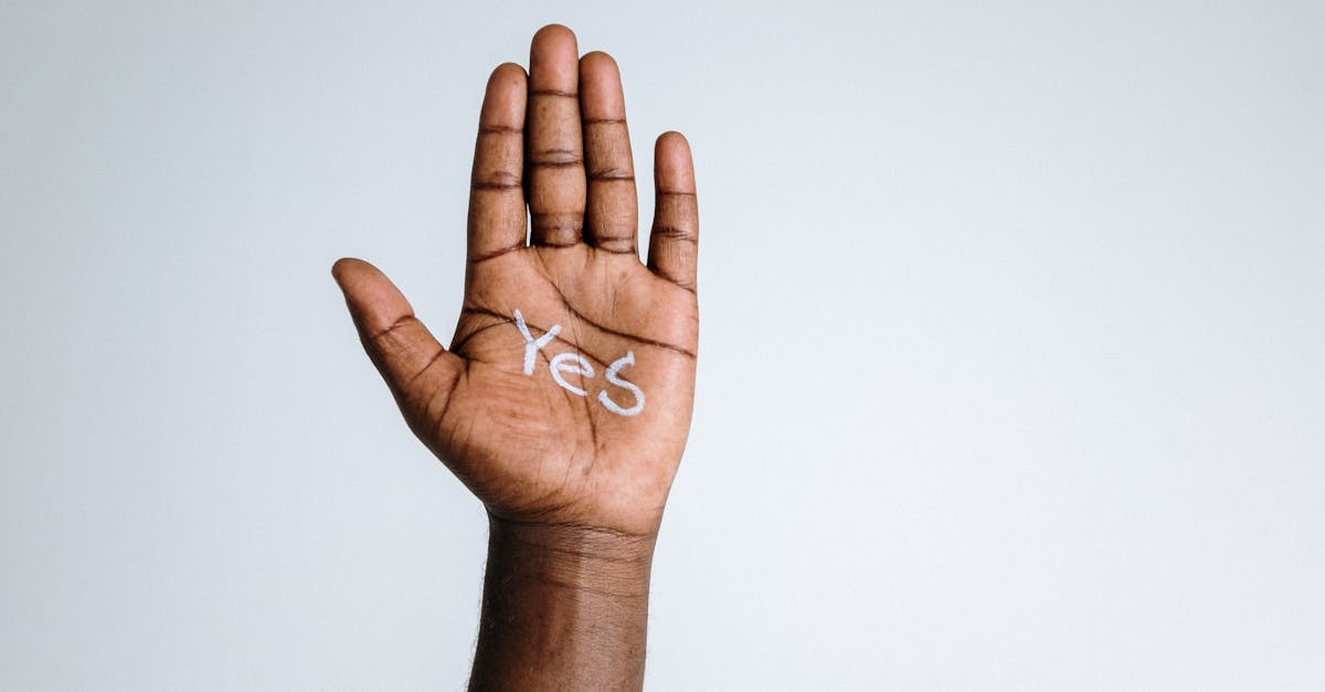 découvrez l'importance du nonverbal dans la communication quotidienne. apprenez comment les gestes, les expressions faciales et le langage corporel influencent vos interactions et contribuent à une meilleure compréhension mutuelle.