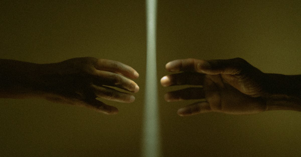 découvrez comment comprendre et surmonter le déséquilibre du désir dans votre relation pour retrouver harmonie et complicité.