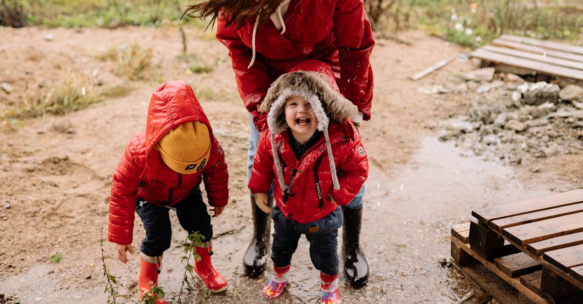 découvrez des activités idéales pour un dimanche pluvieux : idées créatives, jeux en intérieur, lectures captivantes et moments détente à partager en famille ou entre amis.