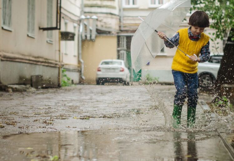 Un dimanche sous la pluie : 21 idées d&rsquo;activités pour profiter des averses