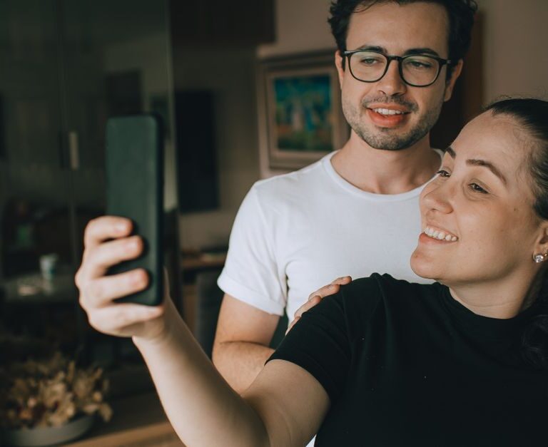 cinq idées originales de selfies à réaliser en couple