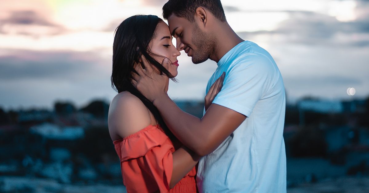 redécouvrez la passion et ravivez la flamme de votre amour avec des conseils et astuces pour renforcer votre relation.