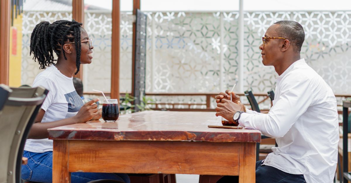 découvrez des idées originales pour engager des conversations captivantes et briser la glace en toute simplicité.