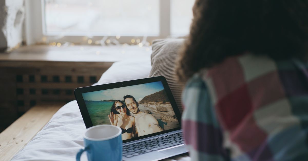 découvrez des conseils pratiques pour entretenir et renforcer le désir dans une relation à distance, afin de garder la passion vivante malgré la séparation.