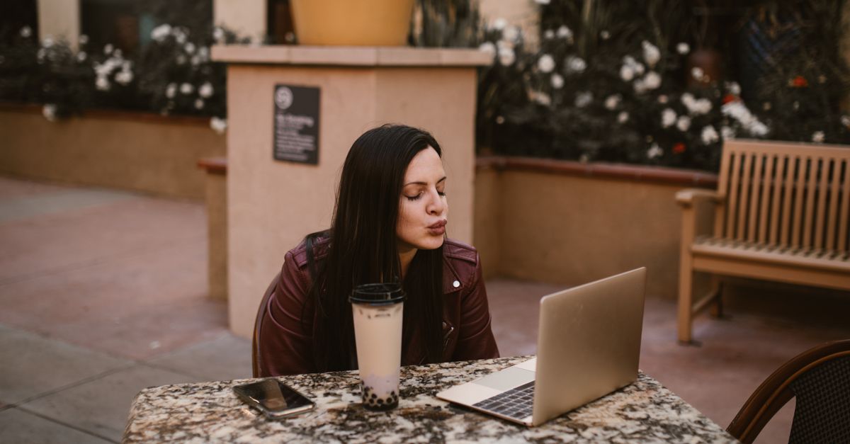 découvrez des conseils et astuces pour entretenir et réussir votre relation à distance malgré la distance.