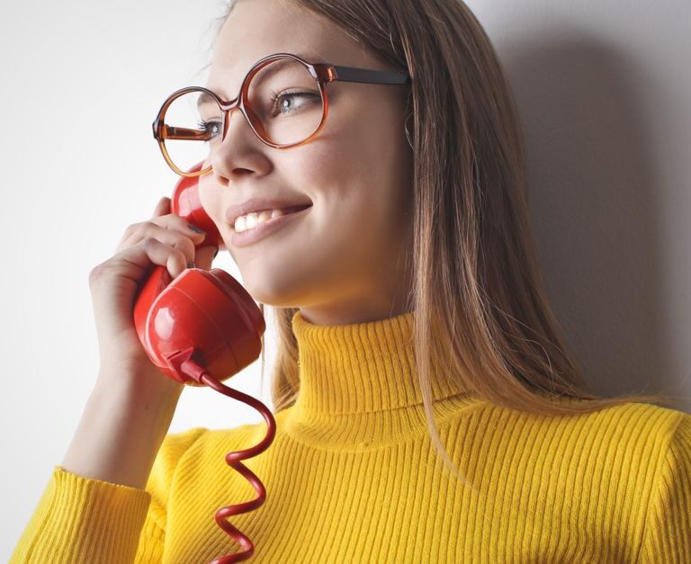 Premiers appels : astuces pour éviter les silences gênants au téléphone Premiers appels : astuces pour éviter les silences gênants au téléphone