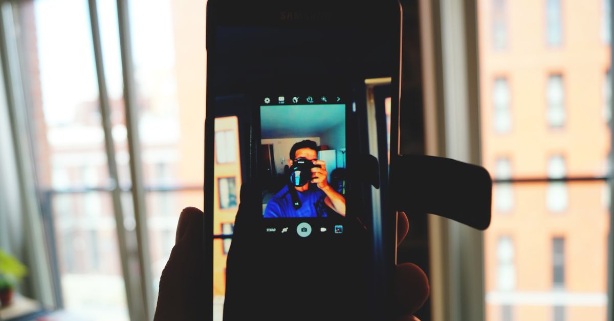 découvrez comment réaliser un selfie audacieux et captivant avec nos astuces et conseils pour un look bold qui fera sensation sur vos réseaux sociaux.