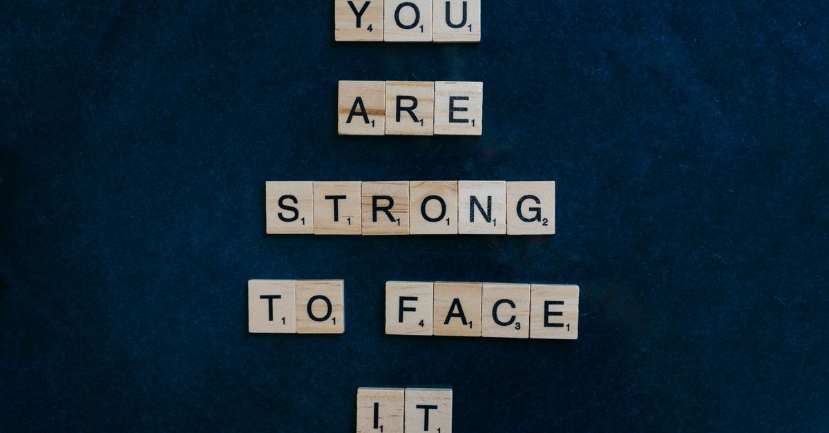 découvrez comment les qualités positives peuvent parfois se transformer en faiblesses et apprendre à les équilibrer pour un meilleur développement personnel.
