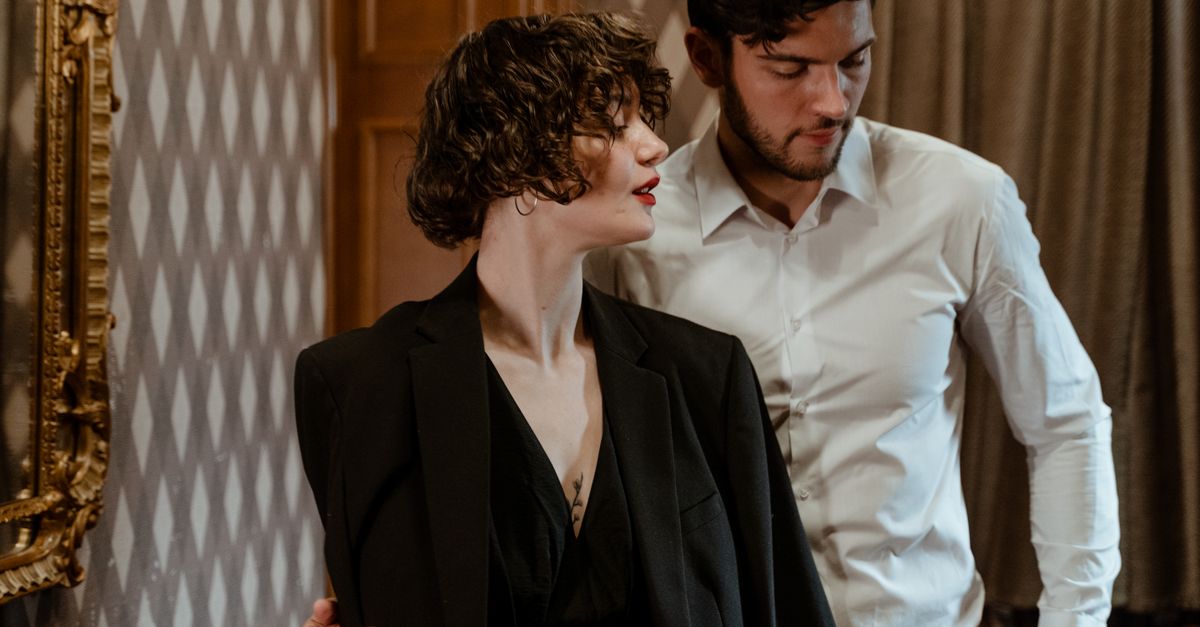 découvrez tout sur le phénomène du serial flirt : comportements, impacts et conseils pour y faire face efficacement.