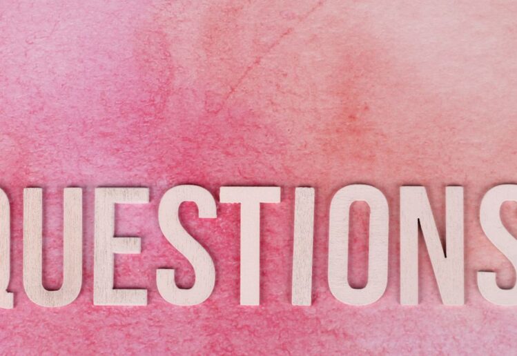 Stratégies astucieuses pour éviter les questions intrusives
