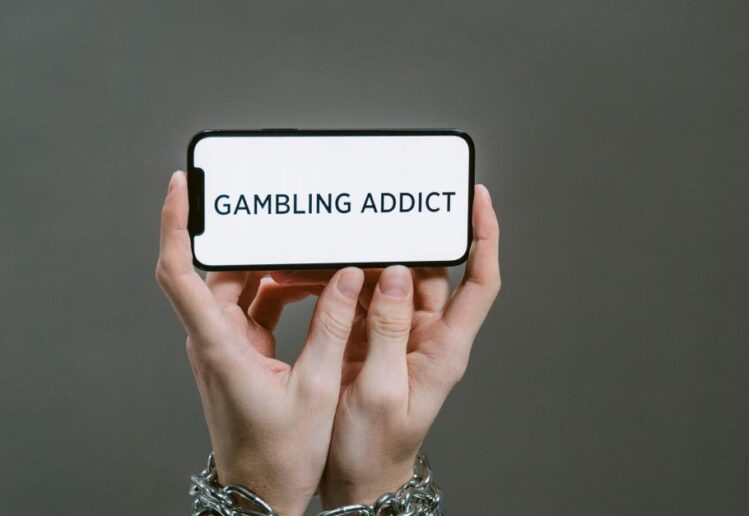 comprendre l’addiction aux SMS : que faut-il en retenir ? comprendre l’addiction aux SMS : que faut-il en retenir ?