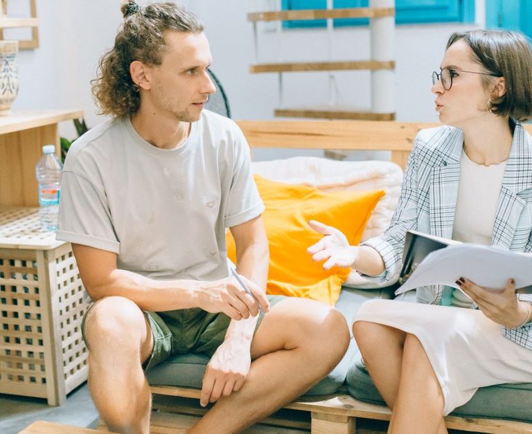 Comment engager la conversation avec un premier texto ?