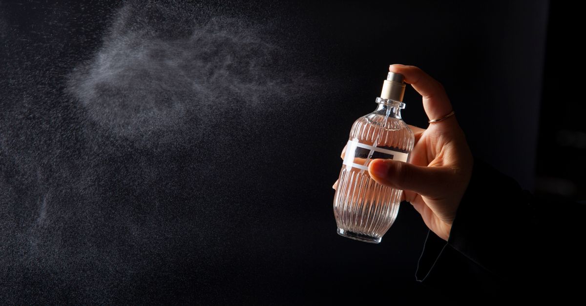 découvrez notre collection exclusive de fragrances raffinées, conçues pour éveiller vos sens et sublimer votre personnalité au quotidien.