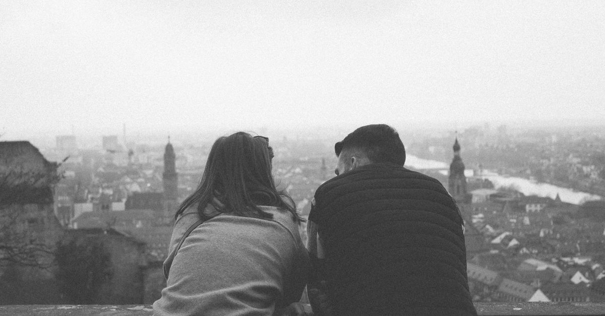 découvrez nos conseils et astuces pour entretenir une relation à distance avec confiance, communication et amour malgré la distance.